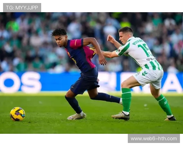 法甲第15轮：巴黎圣日耳曼主场5-0横扫雷恩，克瓦拉茨赫利亚梅开二度