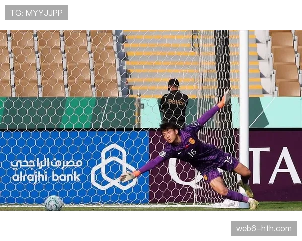 转会窗开启前，多家英超俱乐部派球探现场考察蒙彼利埃年轻中卫埃斯特韦